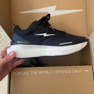 Hylo Athletic Black & White Athletic Shoes